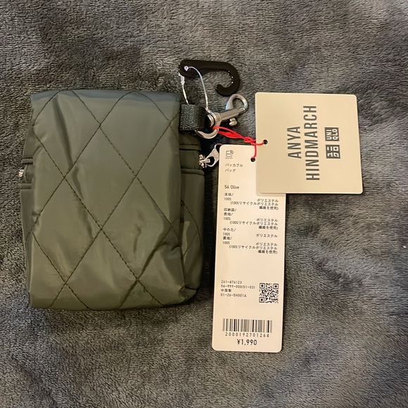 Anya Hindmarch X Uniqlo Packable Bag in Olive - Picture 2 of 8